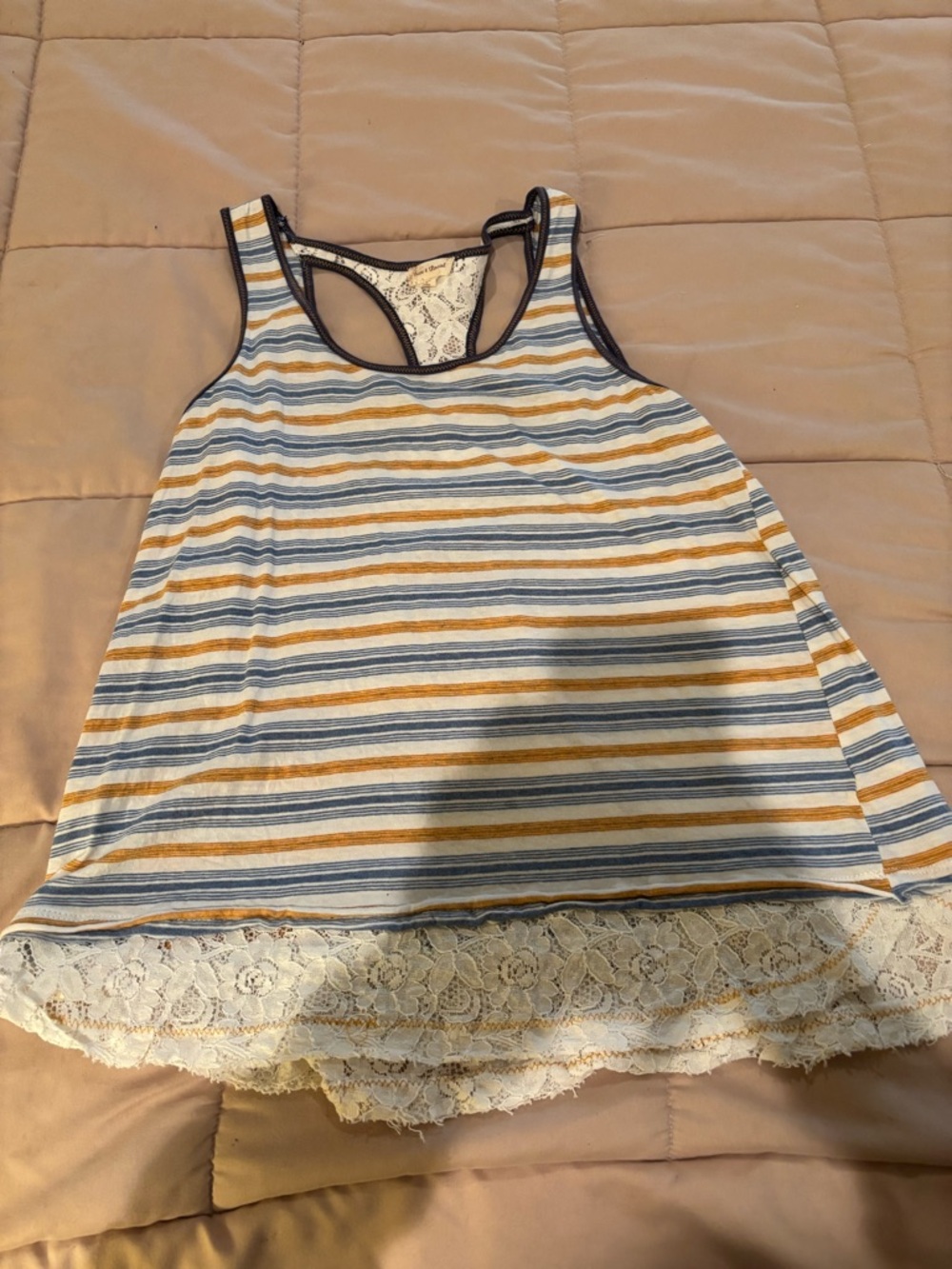 Hem & Thread lace tank